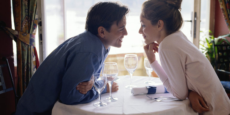 8 основных признаков настоящей любви мужчины к женщине (даже если он пытается скрывать чувства)